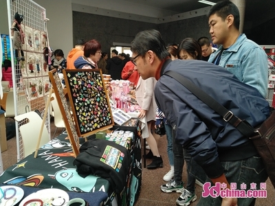 給創業者一個舞臺,市南區人社局啟動發光青年創業集市活動